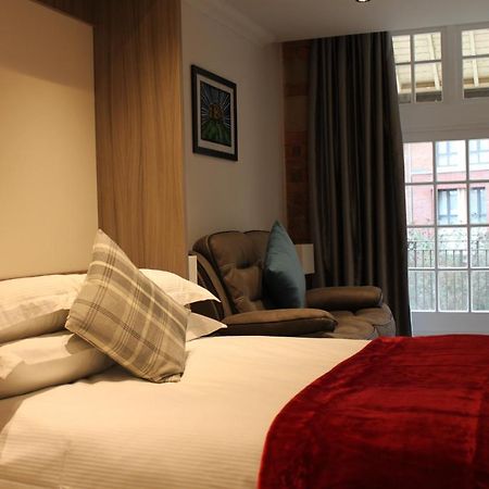 Waters Edge At Cocoa Suites Йорк Экстерьер фото