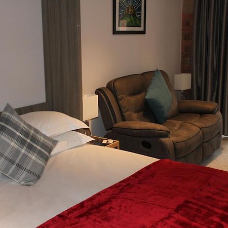Waters Edge At Cocoa Suites Йорк Экстерьер фото